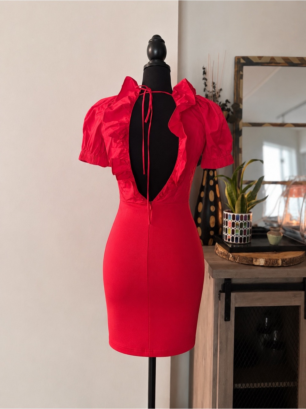 [Hello Molly] Red Ruffled V-Neck Mini Dress - Picture 2 of 3